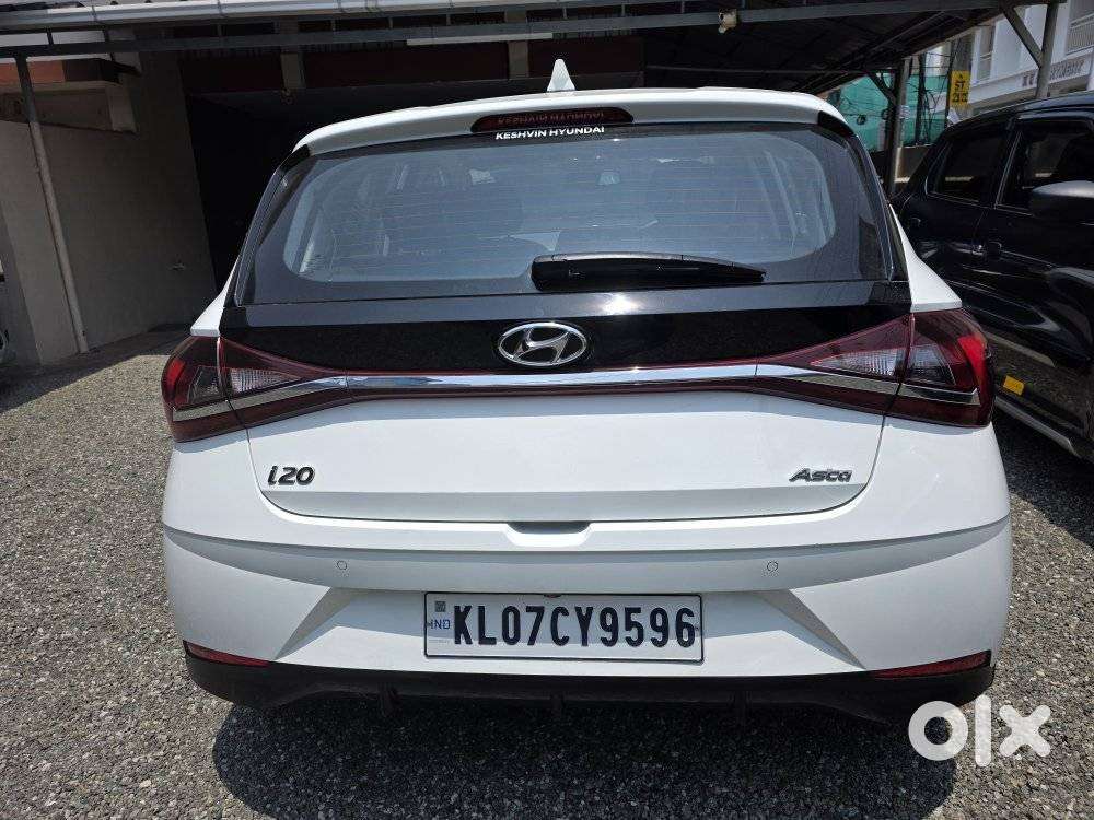Hyundai I20 Asta (o) 1.2 Ivt, 2022, Petrol