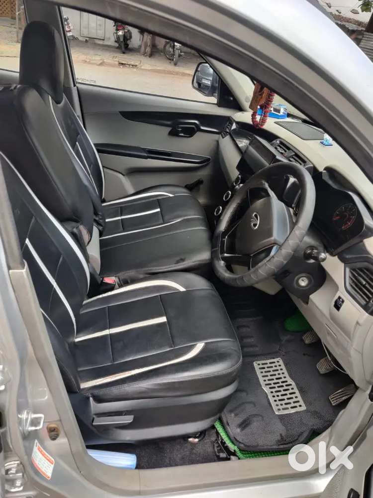 Mahindra Kuv 100 2017