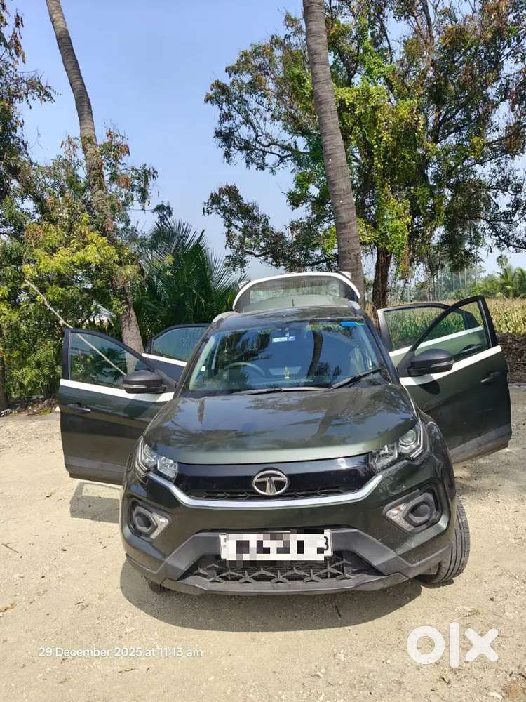 2023 Tata Nexon Xm Petrol | Led Screen | Insured Till Nov 2027