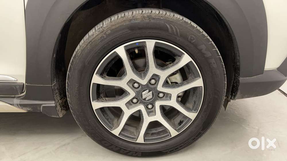 Maruti Suzuki Xl6 1.5 Zeta At, 2025, Petrol