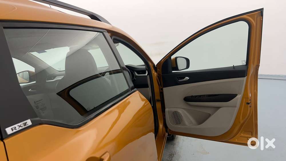 Renault Triber Rxz, 2019, Petrol