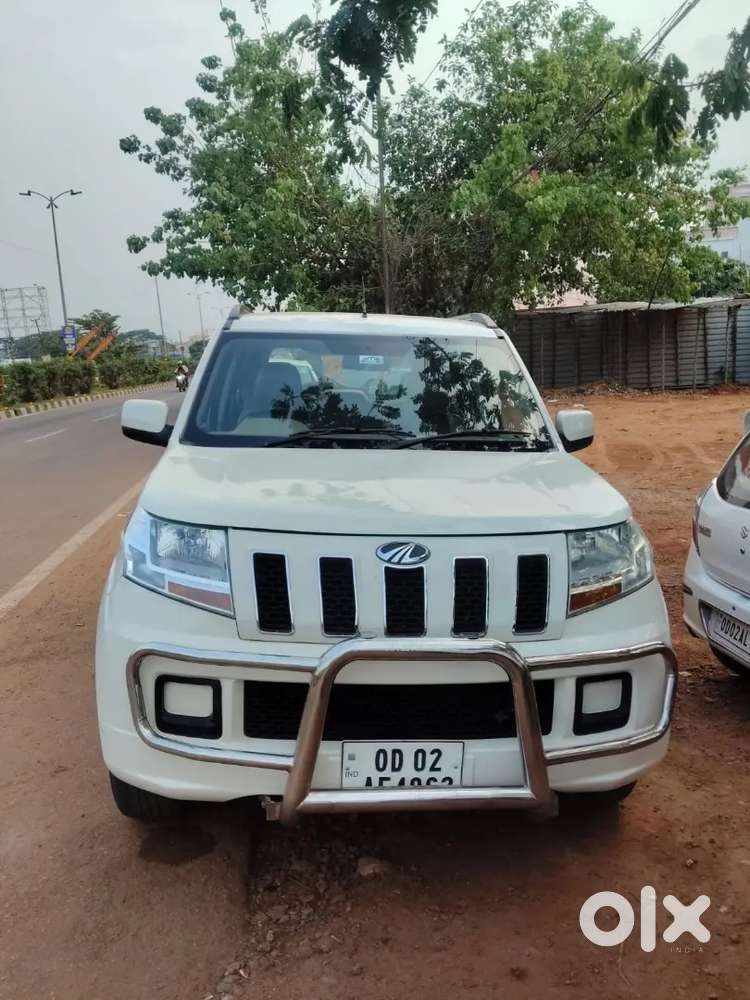Mahindra Tuv 300 2016