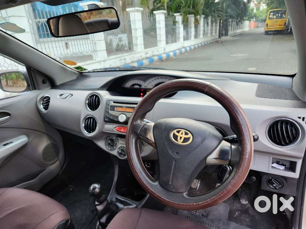 Toyota Etios 2010-2012 V, 2011, Petrol