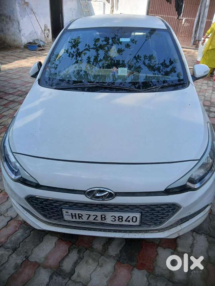 Hyundai Car 2015 Kms
