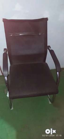 Library best sale chair olx