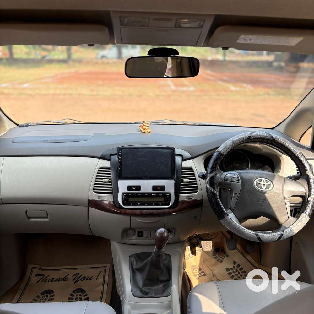 Toyota Innova 2.5 Vx 8 Seater Bs Iv, 2013, Diesel