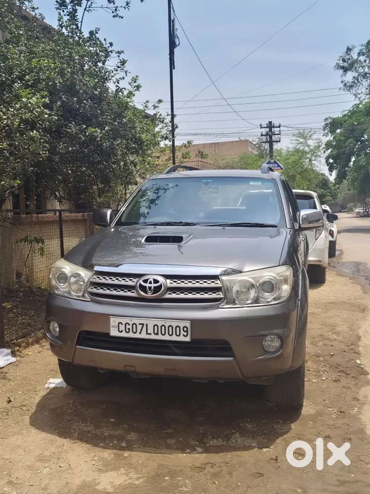 Toyota Fortuner 2010
