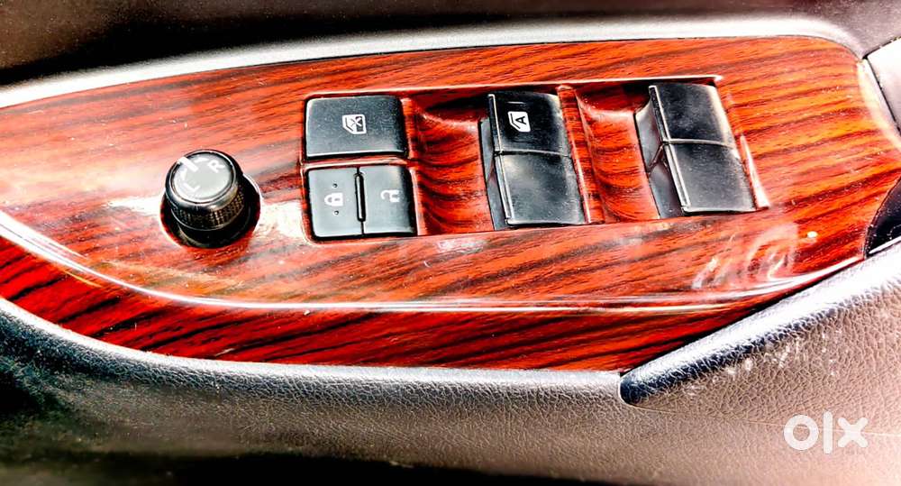 Toyota Innova Crysta 2.4 G Mt 8s, 2018, Diesel