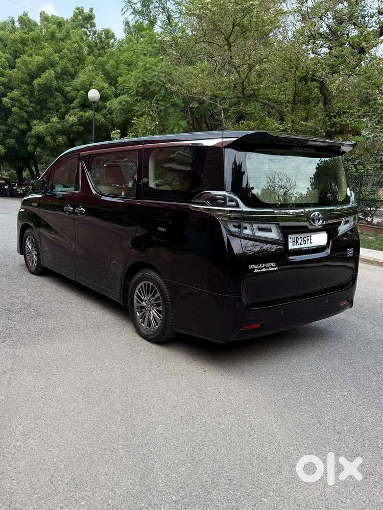 Toyota Vellfire Vip – Executive Lounge, 2023, Cng & Hybrids
