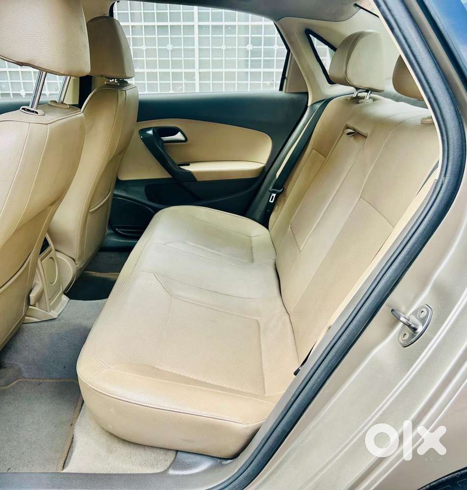 Volkswagen Vento 1.2 Tsi Highline Plus At, 2016, Petrol