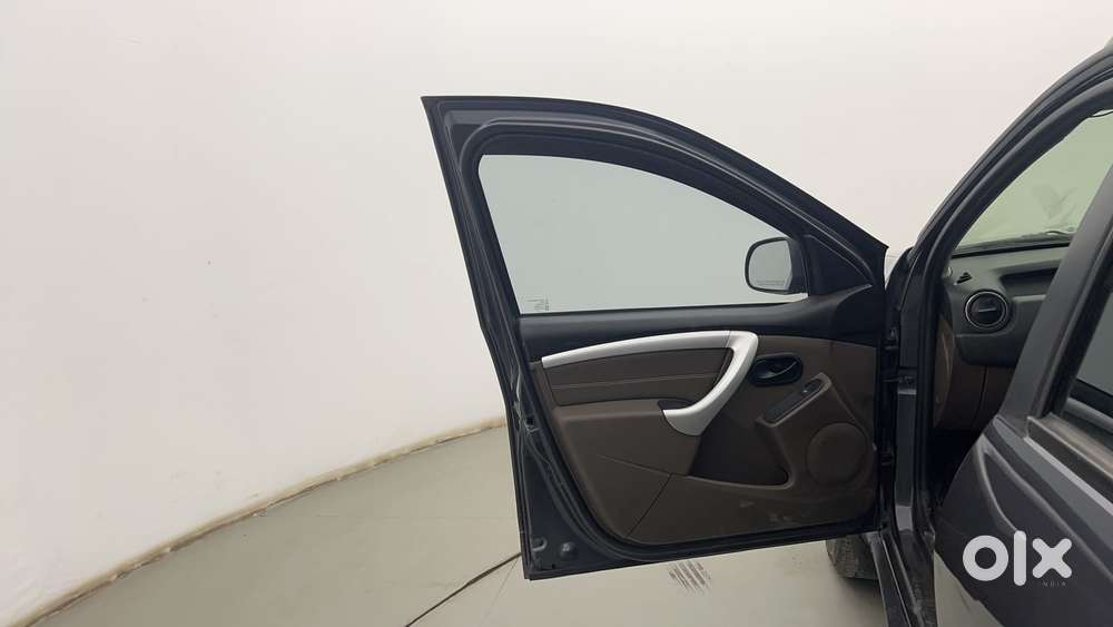 Renault Duster 2020-2022 1.5 Rxs Petrol, 2019, Petrol