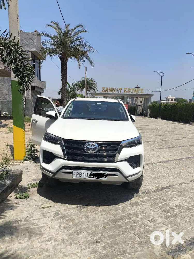 Toyota Fortuner 2024