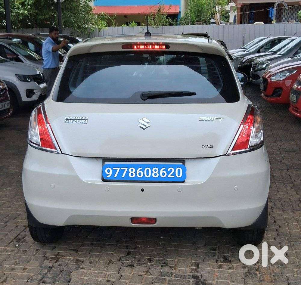 Maruti Suzuki Swift Vvt Zxi, 2015, Petrol