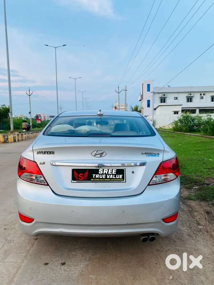 Hyundai Verna Ex Petrol 2012