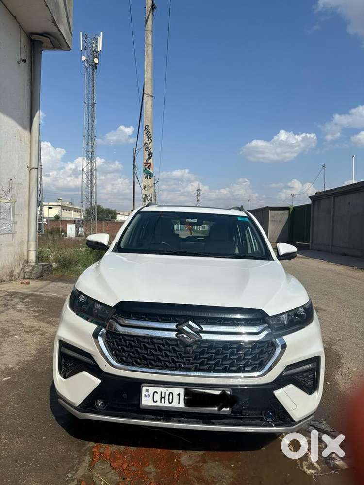 Maruti Suzuki Invicto 2024 Hybrids 47000 Km Driven