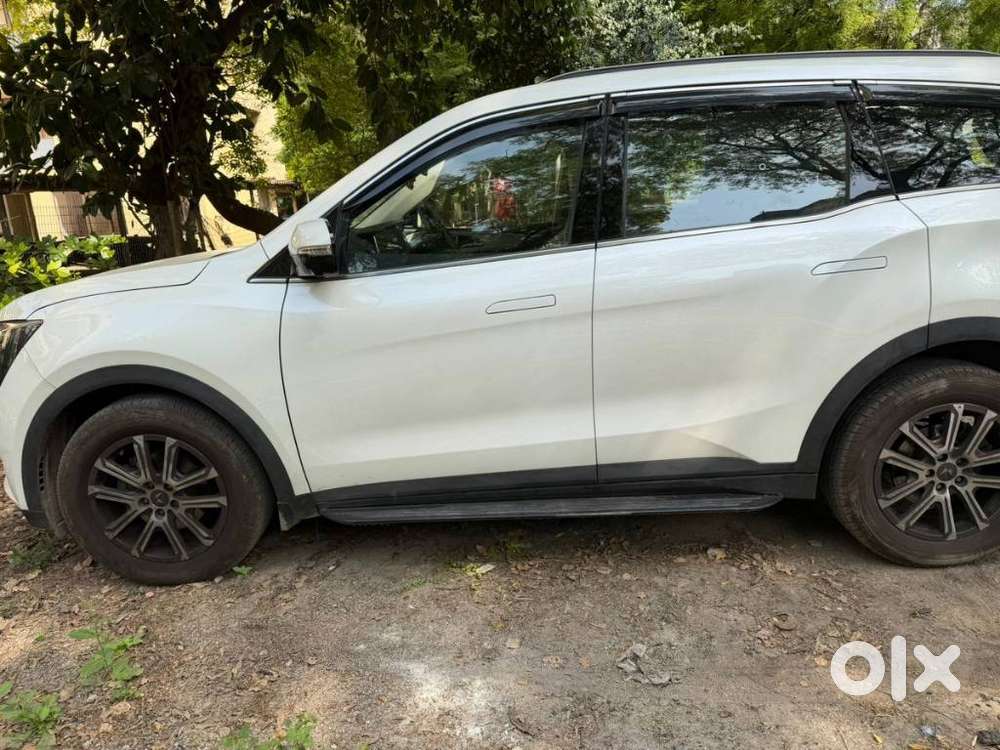 Mahindra Xuv700 2.0 Ax 7 Petrol At Luxury Pack Str, 2025, Petrol