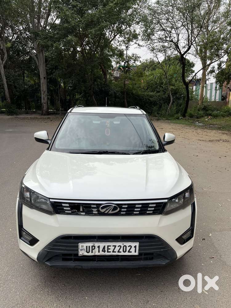 Mahindra Xuv300 1.2 W6 Amt Petrol, 2022, Petrol