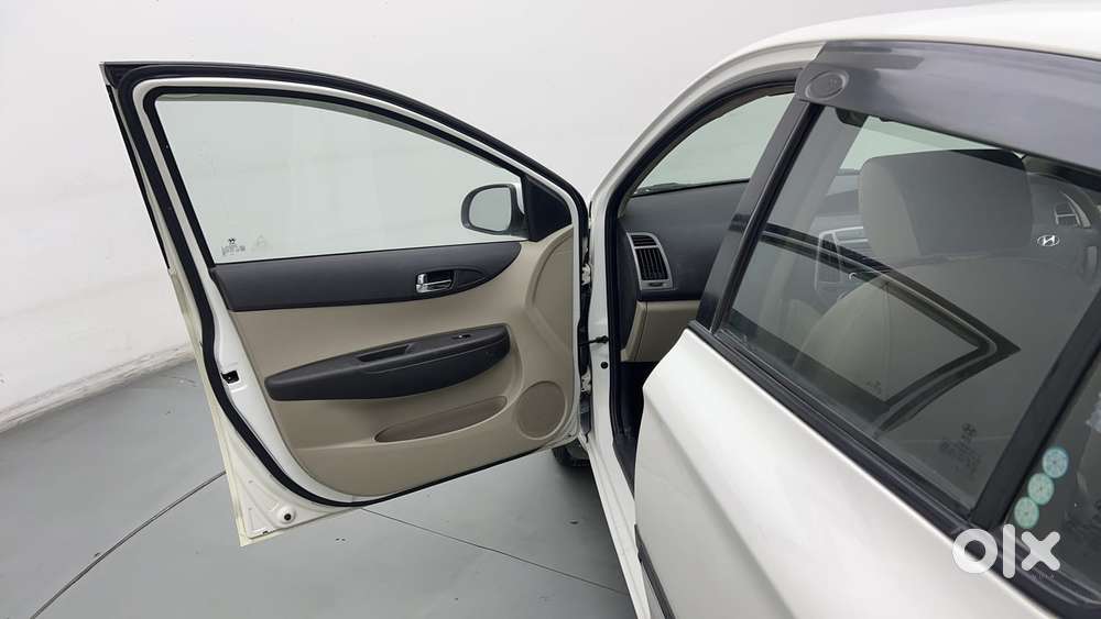 Hyundai I20 2012-2014 Magna Optional 1.2, 2012, Cng & Hybrids