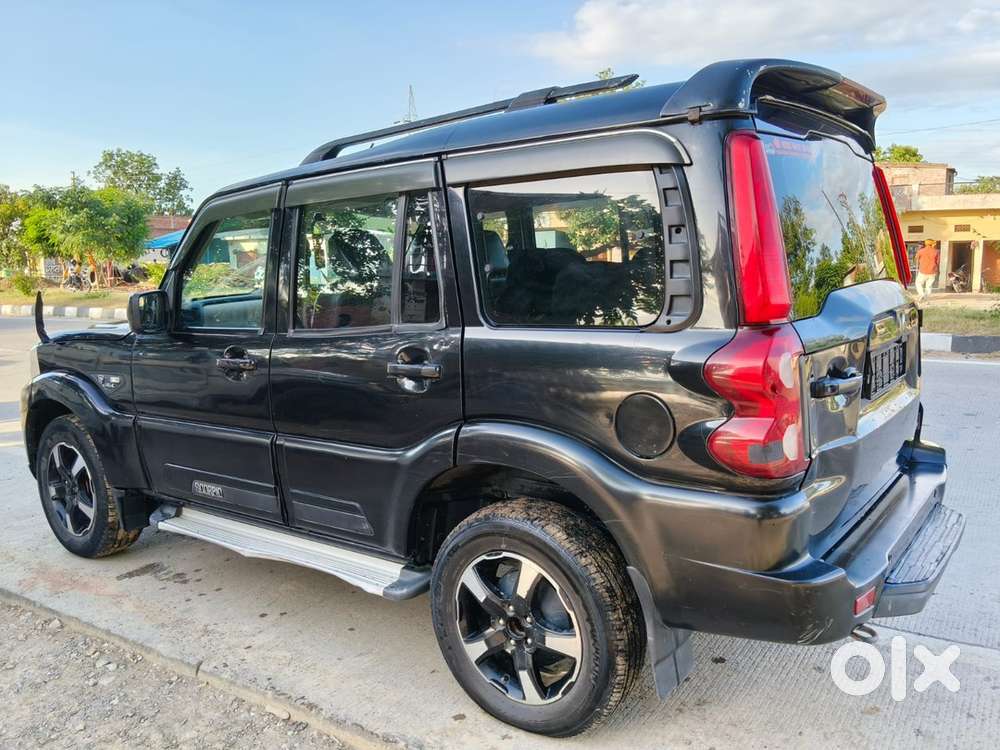 Mahindra Scorpio Classic 2022 Diesel Manual