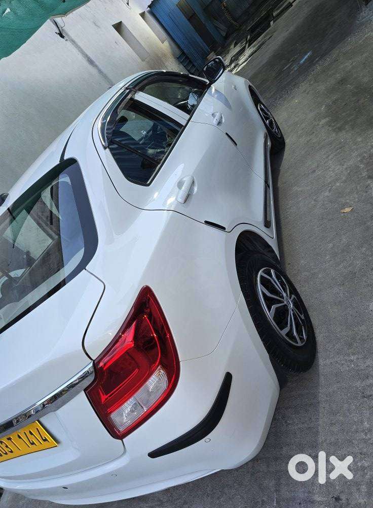 Maruti Suzuki Dzire 1.2 Vxi Cng, 2025, Cng & Hybrids