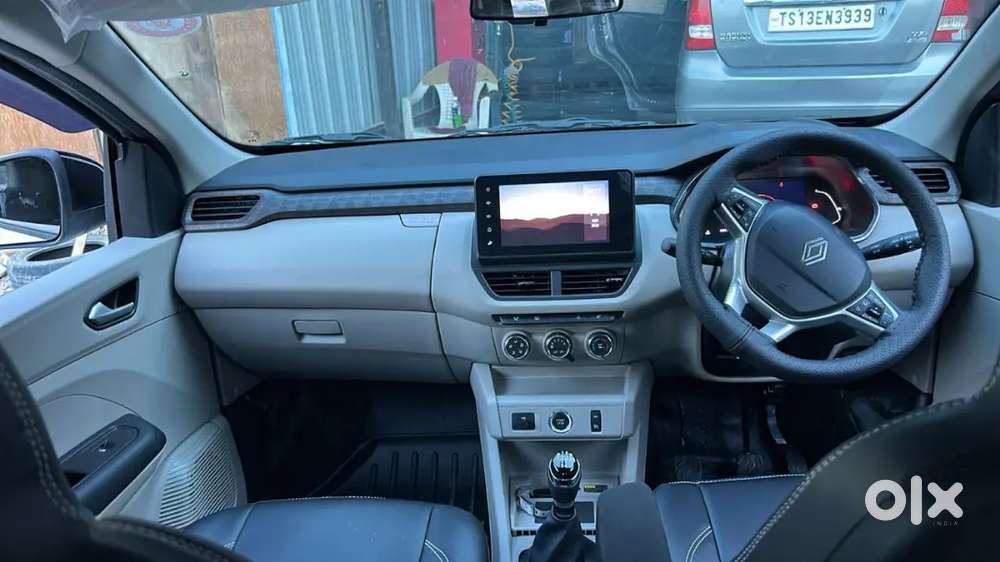 Renault Triber 2026 Petrol 4999 Km Driven