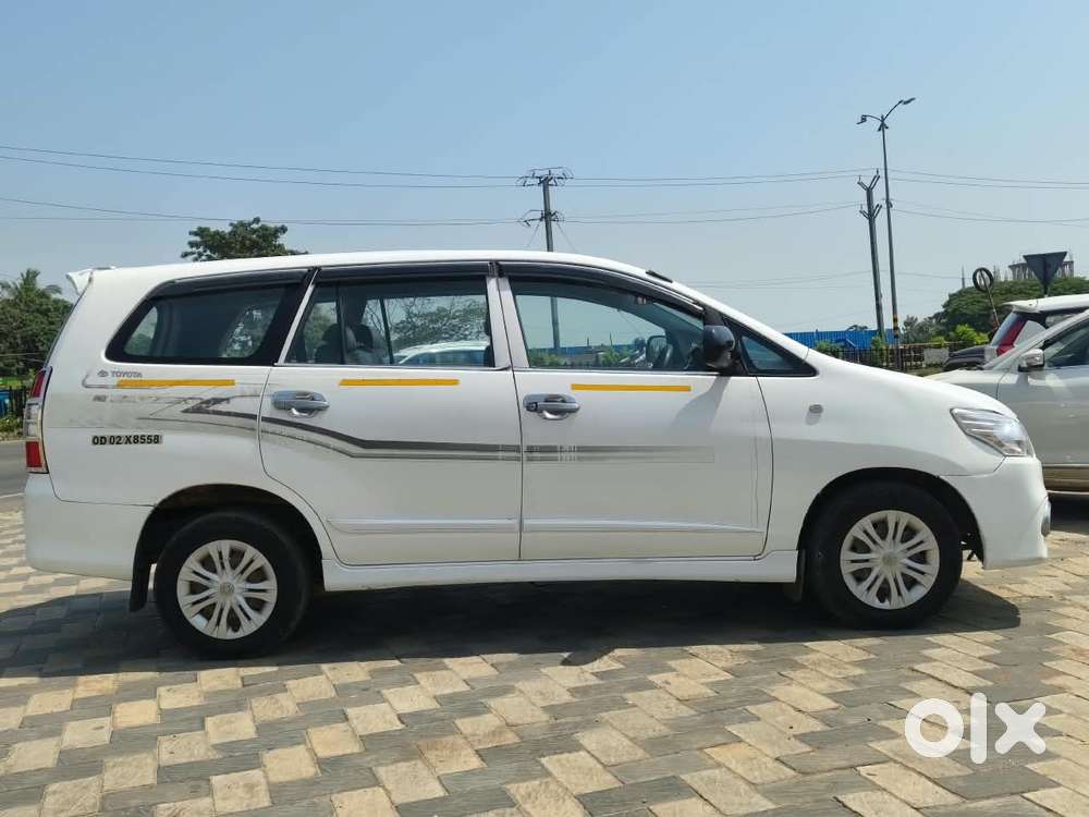 Toyota Innova 2.5 G (diesel) 8 Seater, 2015, Diesel