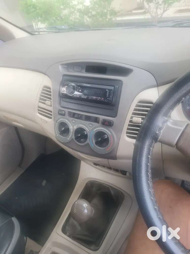 Toyota Innova Petrol 2006