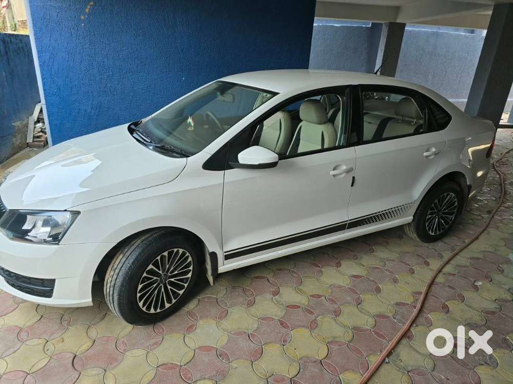 Skoda Rapid Tsi Active 1.0 Mt, 2021, Petrol