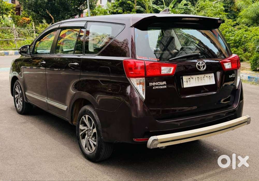 Toyota Innova Crysta 2.4 G Mt 8s, 2022, Diesel
