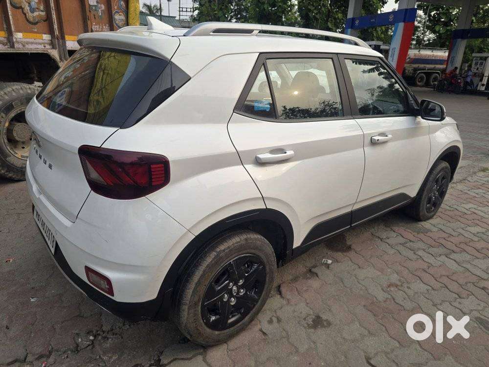 Hyundai Venue 1.2 S Plus, 2022, Petrol