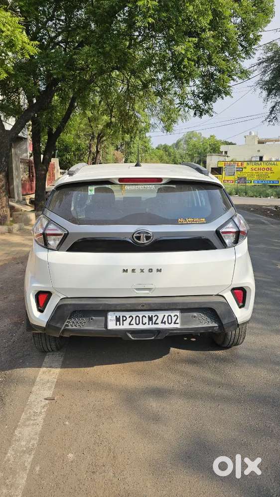 Tata Nexon 2022 Sunroof Manual Diesel Well Maintained