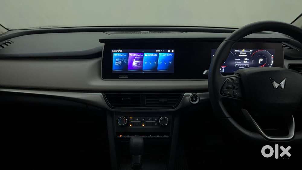 Mahindra Xuv700 2.2 Ax 5 Diesel At Str, 2024, Diesel