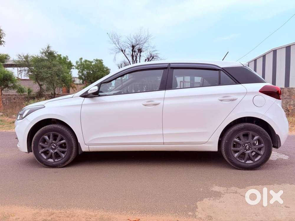 Hyundai I20 Sportz Plus, 2020, Petrol