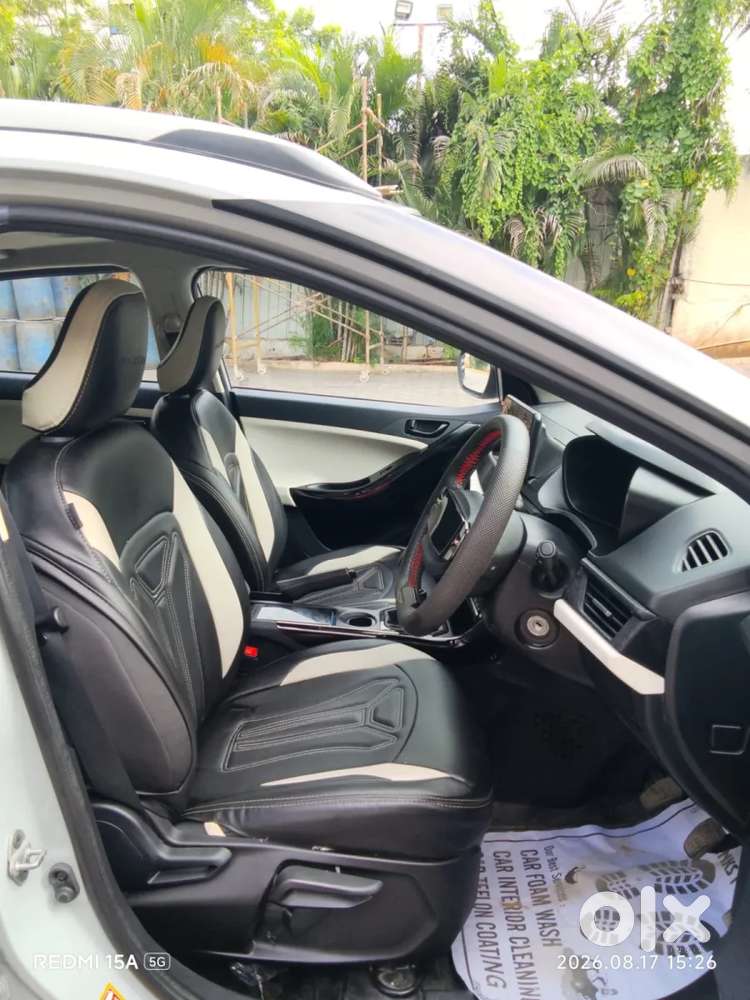 Tata Nexon, 2025, Petrol