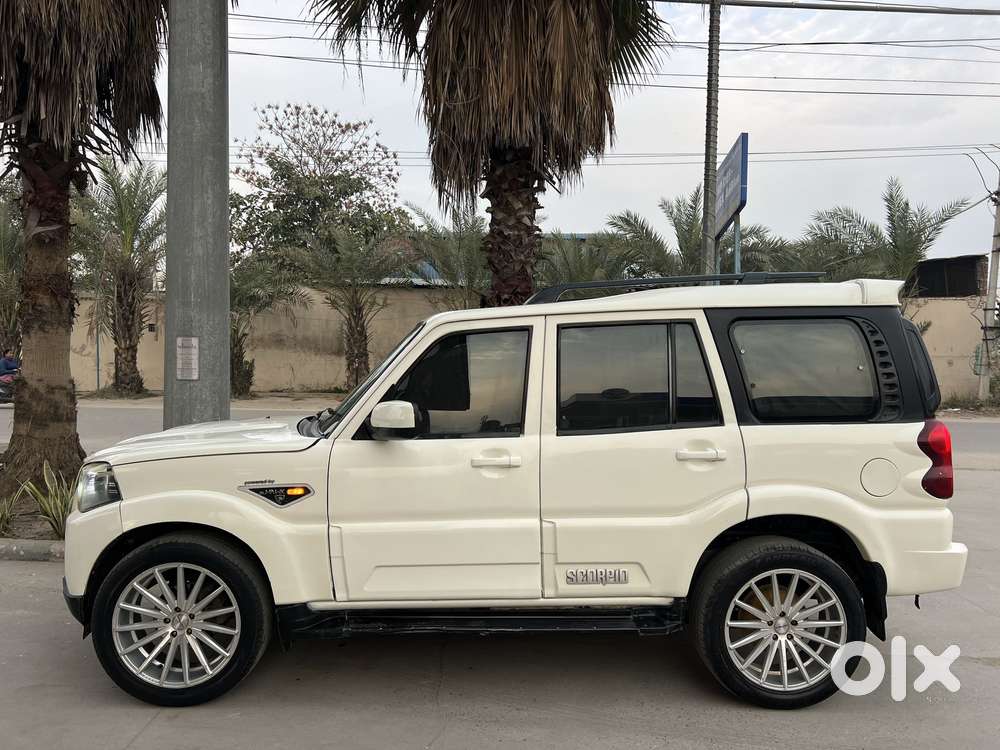 Mahindra Scorpio S10 7 Seater, 2015, Diesel