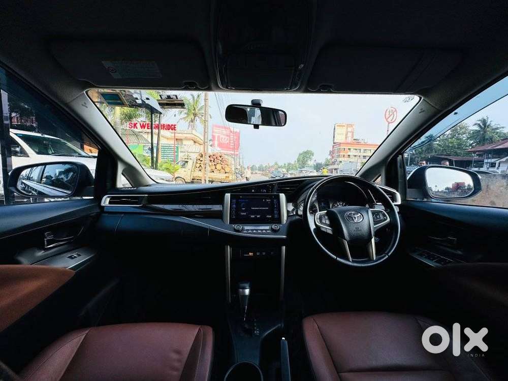 Toyota Innova Crysta 2.8z Automatic, 2017, Diesel