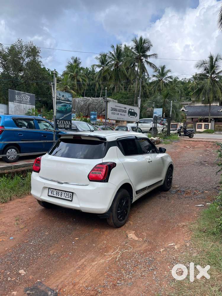 Maruti Suzuki Swift Vxi Optional, 2023, Petrol
