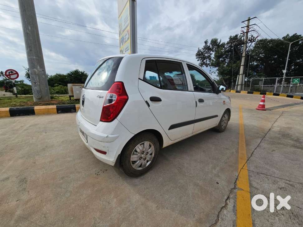 Hyundai I10 Magna O, 2016, Petrol