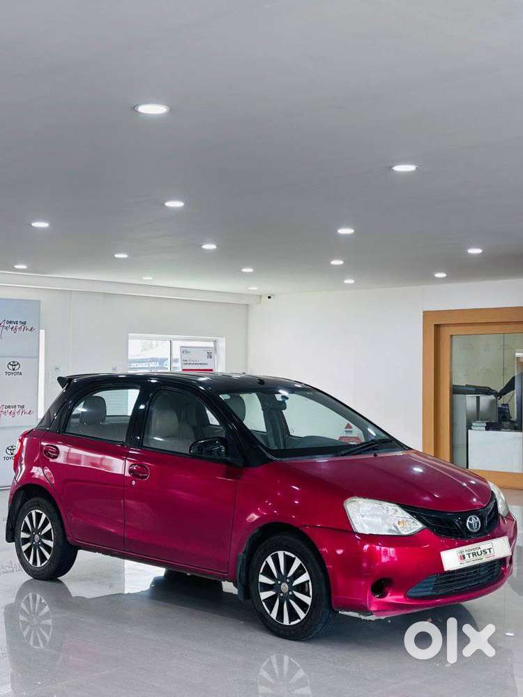 Toyota Etios Liva 1.2 V, 2016, Petrol