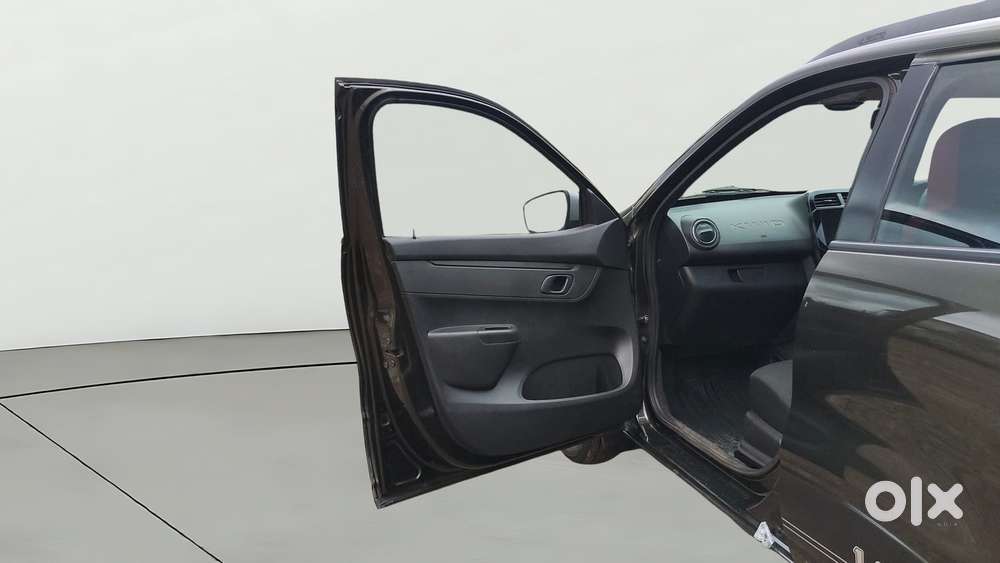 Renault Kwid 1.0 Rxt Amt, 2022, Petrol