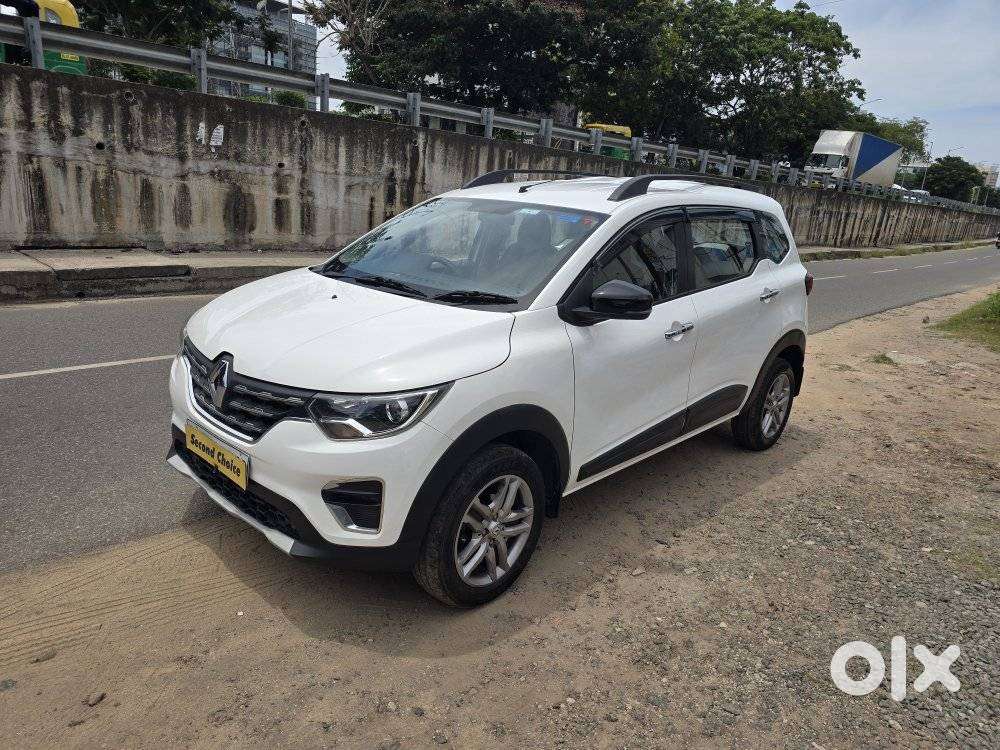 Renault Triber Rxz, 2023, Petrol