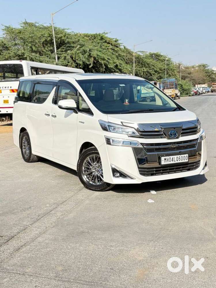 Toyota Vellfire 2.5 Hybrid, 2023, Petrol