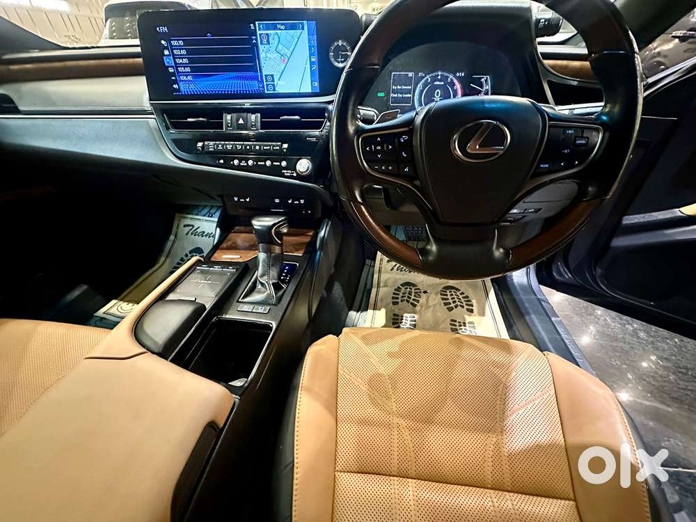 Lexus Es 300h Exquisite, 2022, Cng & Hybrids