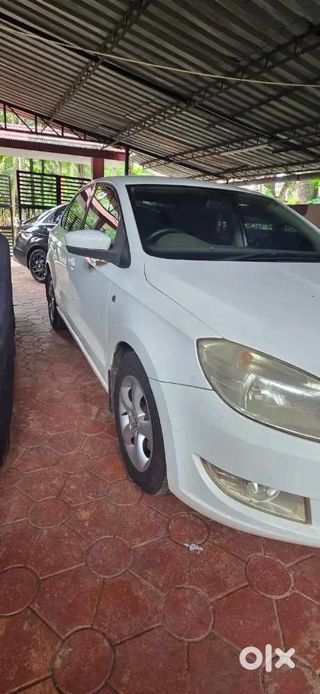 Skoda Rapid Elegance 2012 Diesel Manual