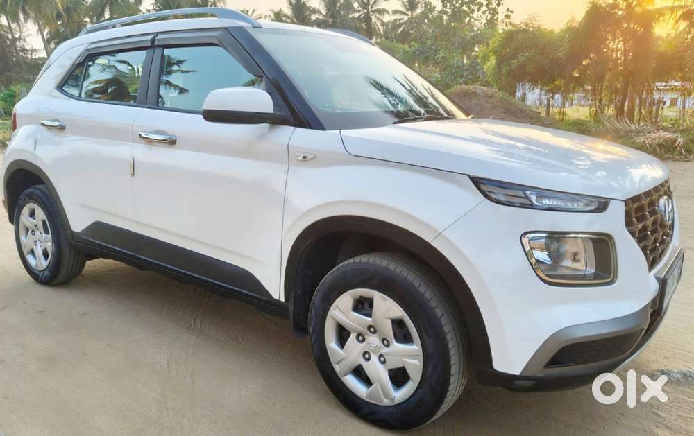 Hyundai Venue S, 2022, Petrol