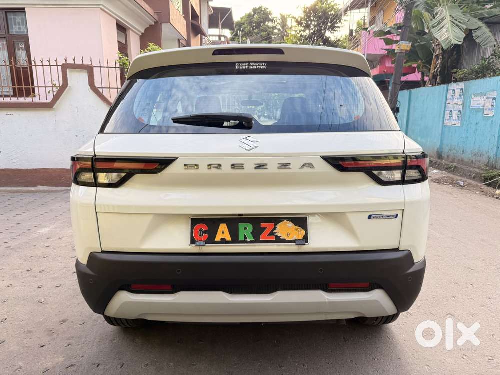 Maruti Suzuki Brezza 1.5 Zxi Smart Hybrid, 2023, Petrol