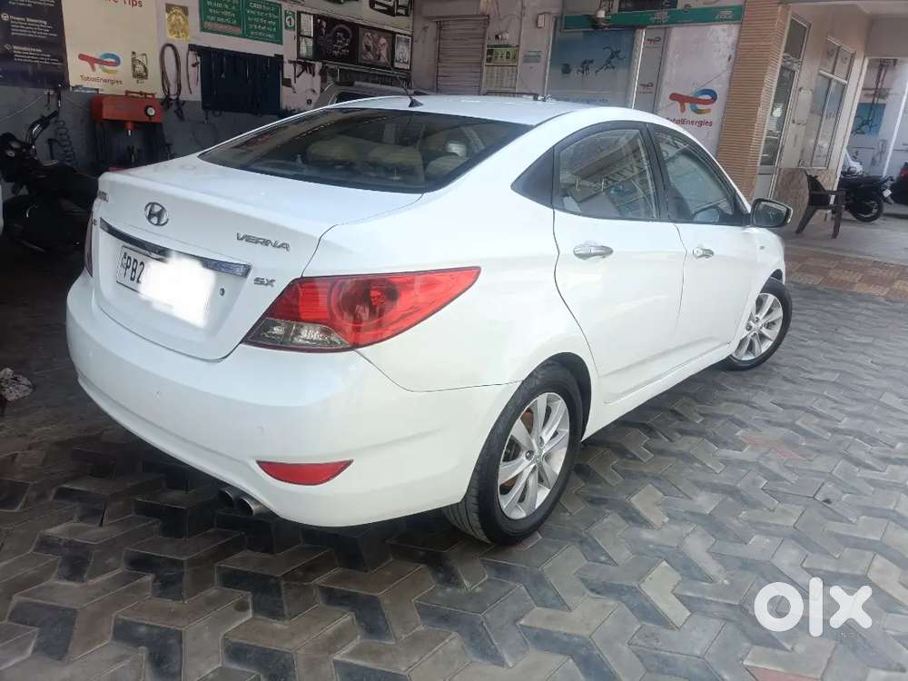 Hyundai Fluidic Verna 2012 Diesel 95000 Km Driven