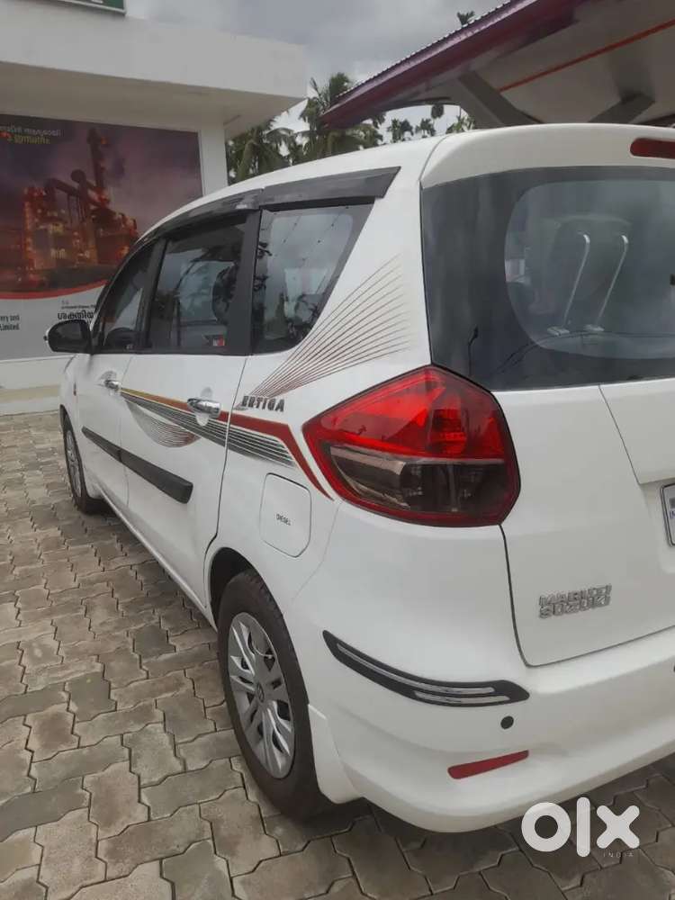 Maruti Suzuki Ertiga 2012