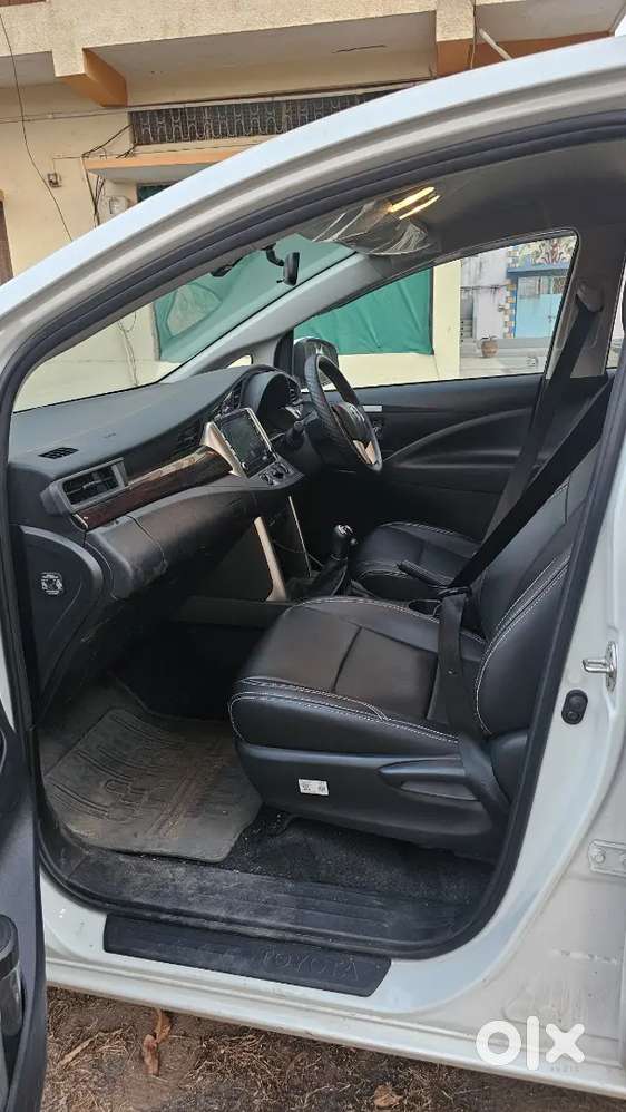 Toyota Innova Crysta 2024