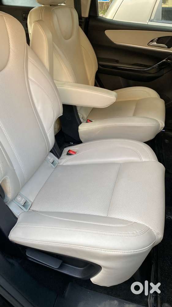 Mahindra Xuv700 Petrol 2023